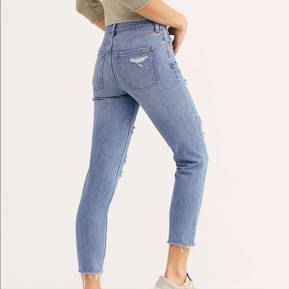 We the Free Button Fly High Rise Distressed Jeans w/Raw Hem - Picture 8 of 9